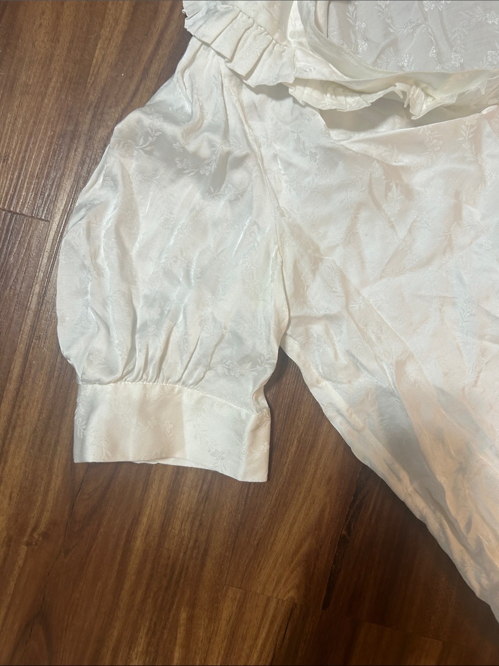 Sandro White Floral Jacquard Shirt with Ruffled Neckline - Picture 3 of 4